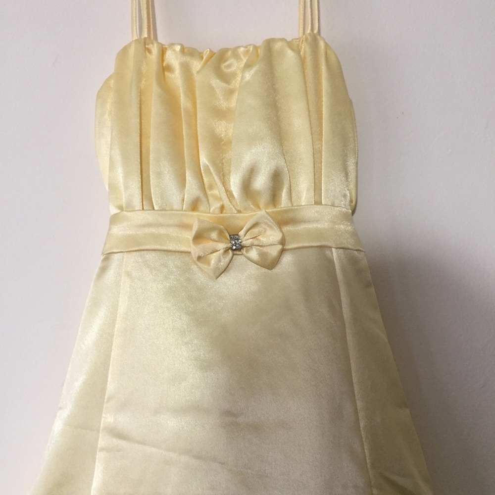 🌻 Yellow New Kids’ Dress - Picture 3 of 3